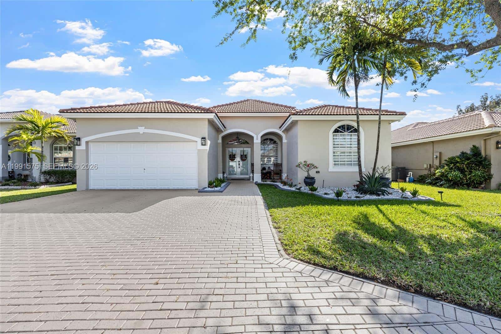 695 SE 30th Dr, Homestead FL 33033