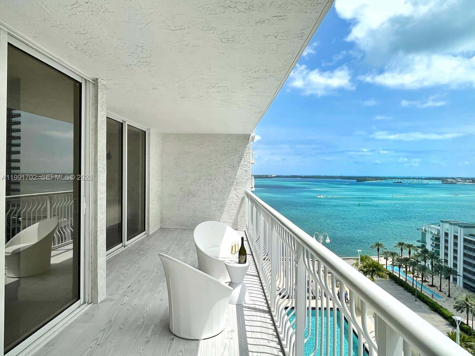 1200 SE Brickell Bay Dr # 1707, Miami FL 33131