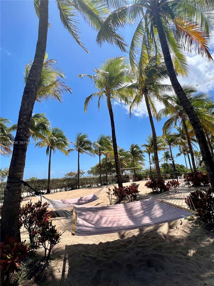 9172 Collins Ave # 214, Surfside FL 33154