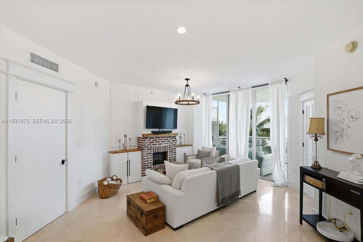 350 S Miami Ave # 1205, Miami FL 33130