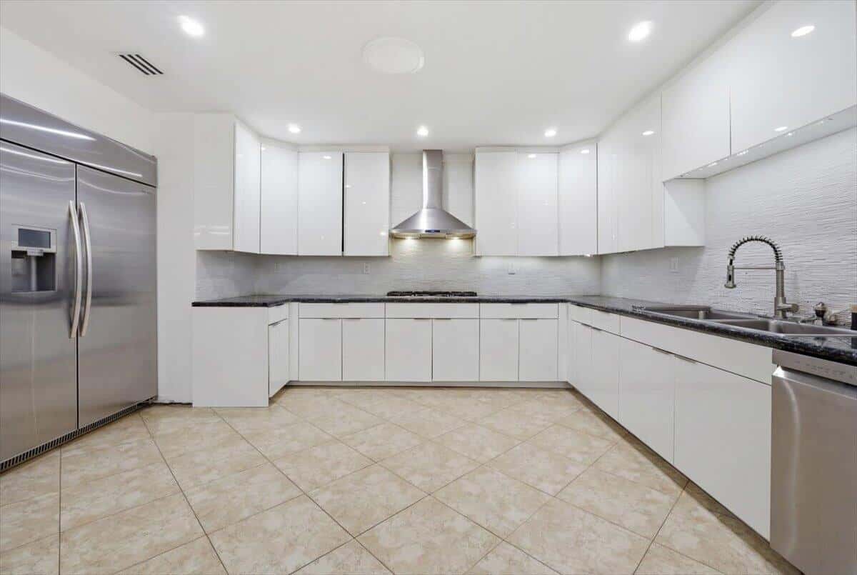 20100 NE 20th Court # 0, Miami FL 33179
