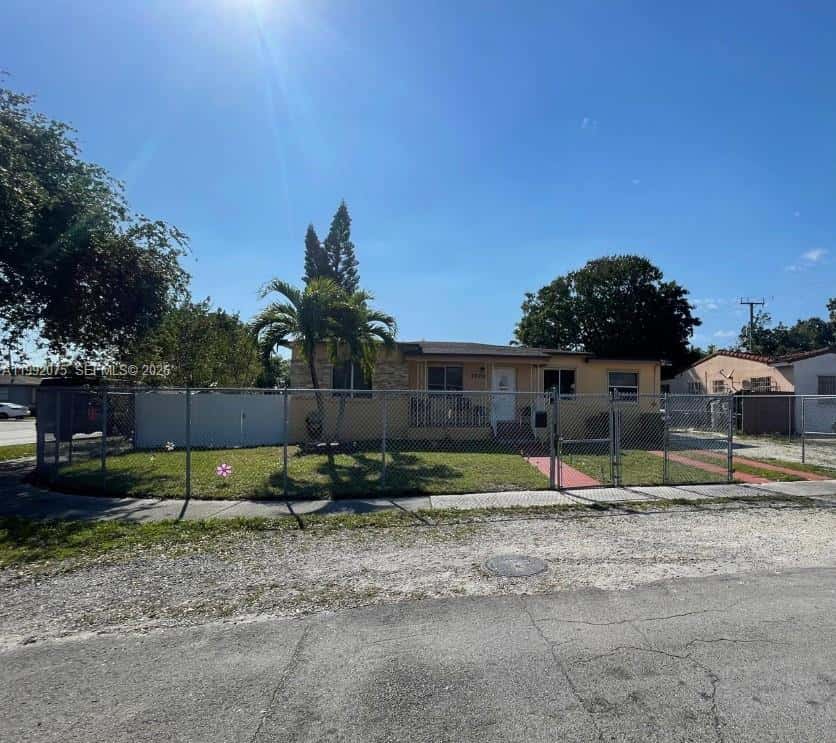 3700 W 6th Ln, Hialeah FL 33012