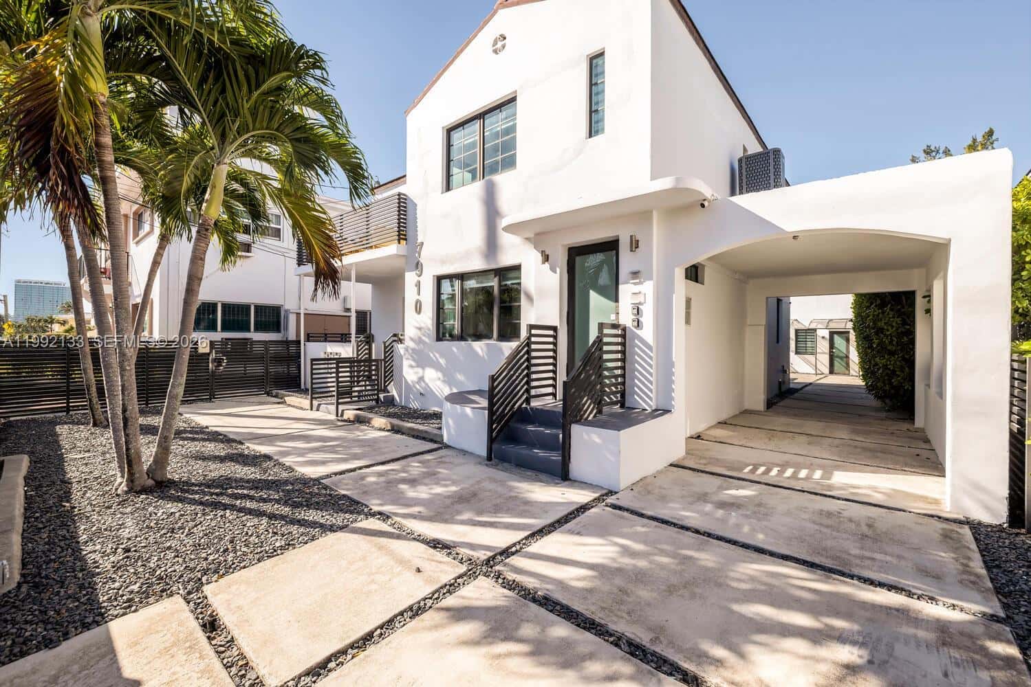 7910 Byron Ave # 3, Miami Beach FL 33141