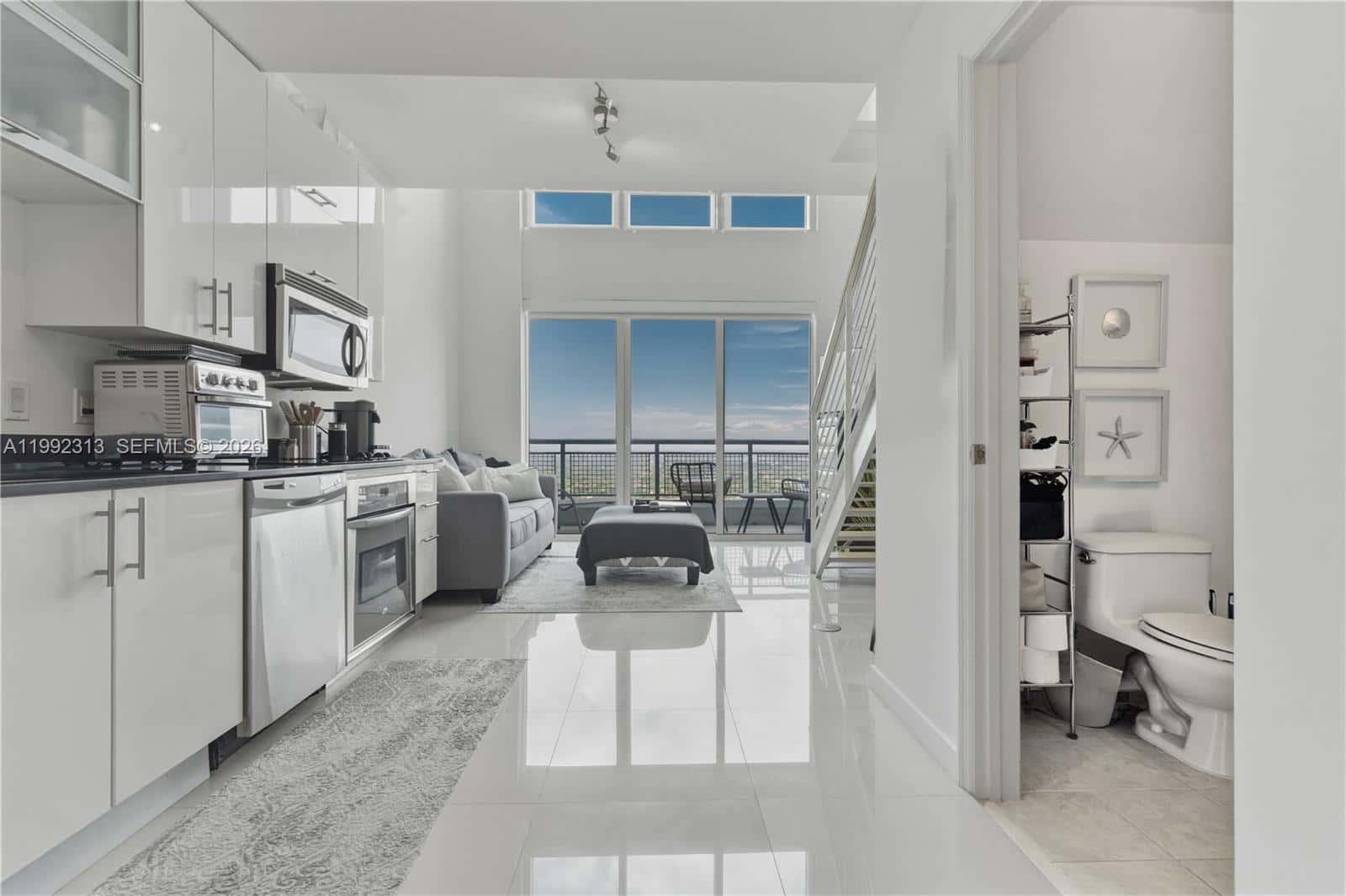 60 SW 13th St # 2805, Miami FL 33130