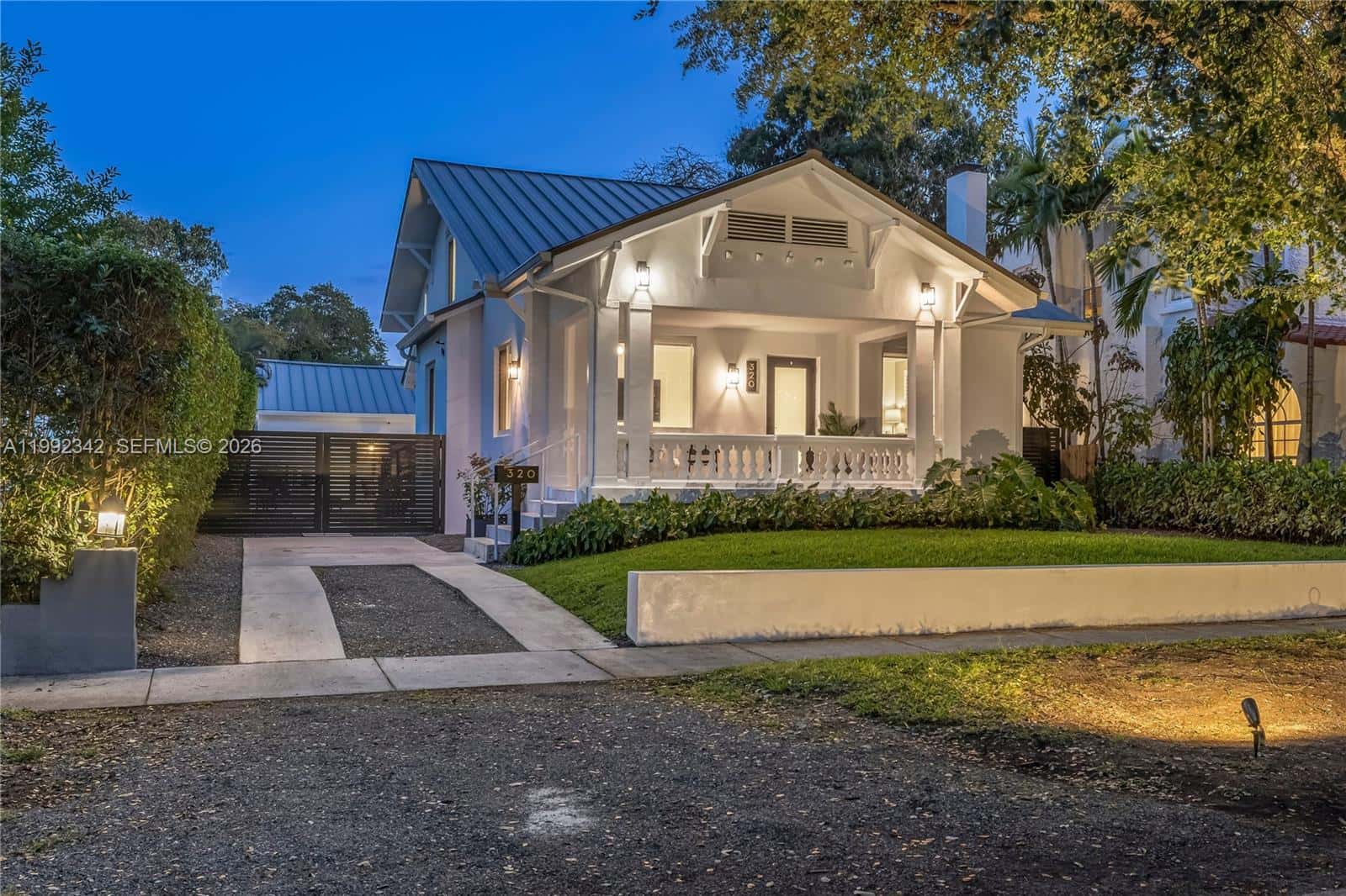 320 NE 88th St, El Portal FL 33138