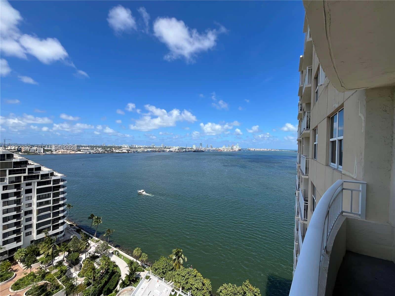 770 Claughton Island Dr # 2009, Miami FL 33131