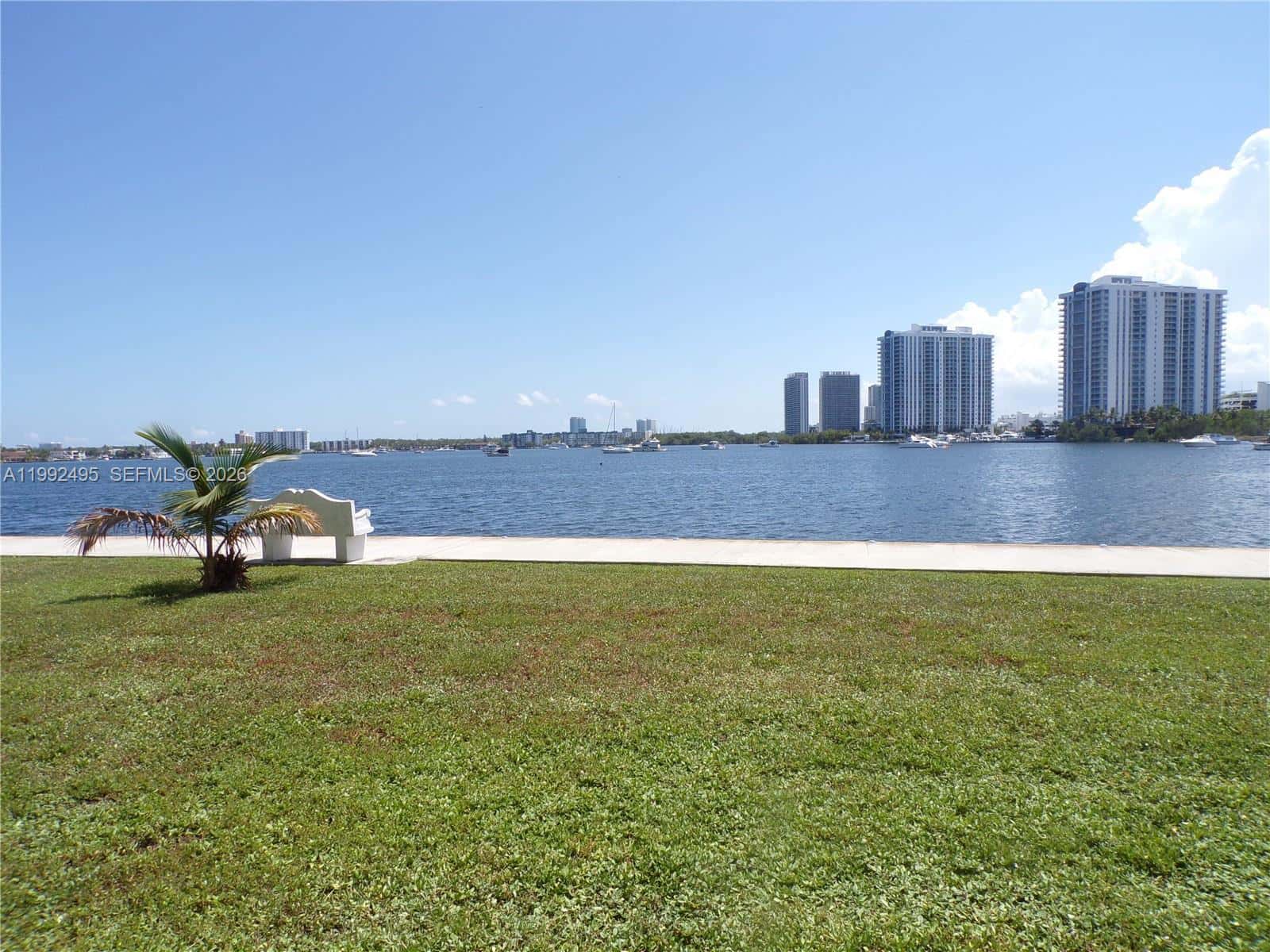 2920 Point East Dr # N111, Aventura FL 33160