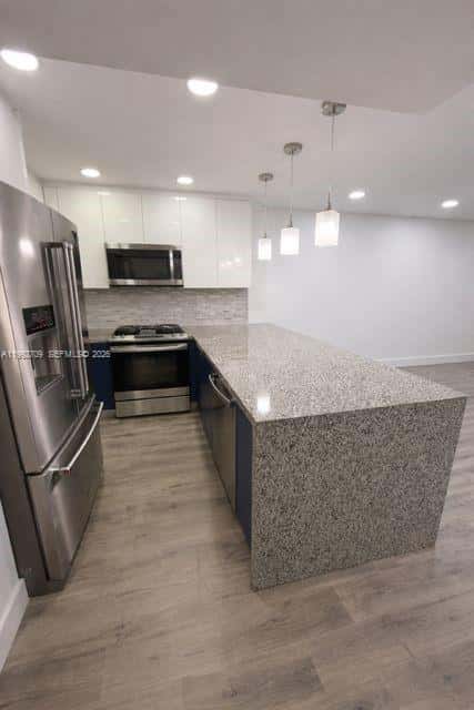 1555 W 44th Pl # 247, Hialeah FL 33012