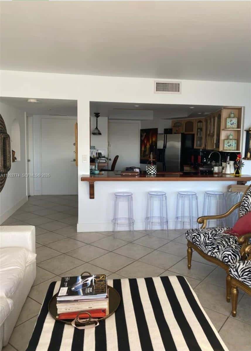 11930 N Bayshore Dr # 1006, North Miami FL 33181