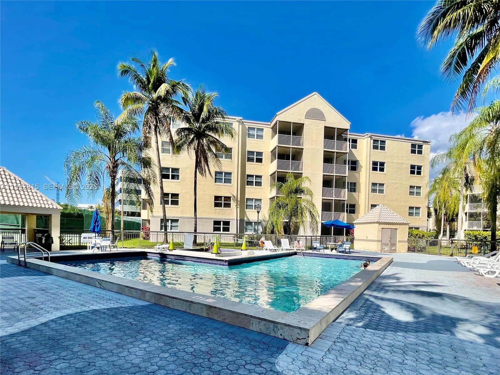 8255 Lake Dr # 102, Doral FL 33166