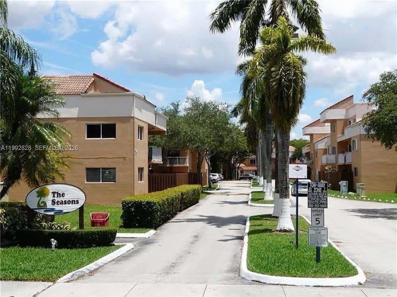 14907 SW 80th St # 205, Miami FL 33193