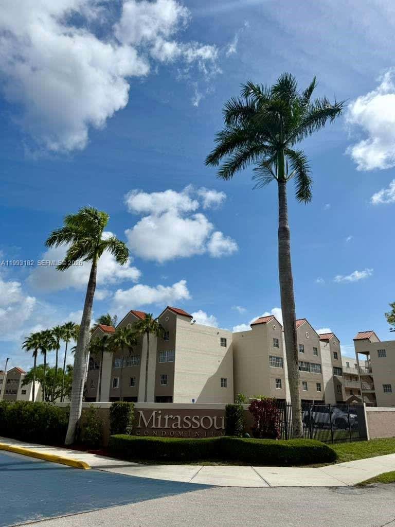 6115 NW 186th St # 104, Hialeah FL 33015