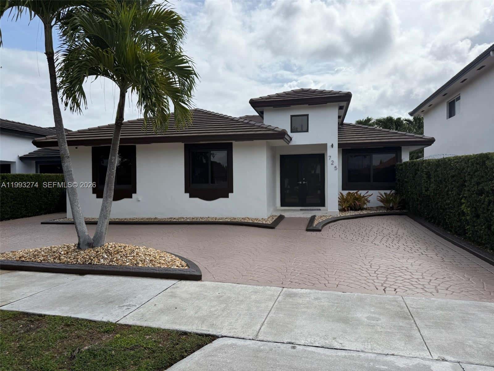 725 NW 135th Ct, Miami FL 33182