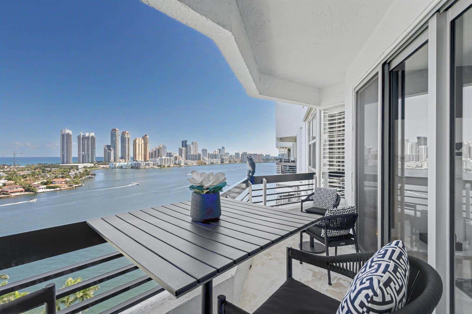 3600 Mystic Pointe Drive, Aventura FL 33180