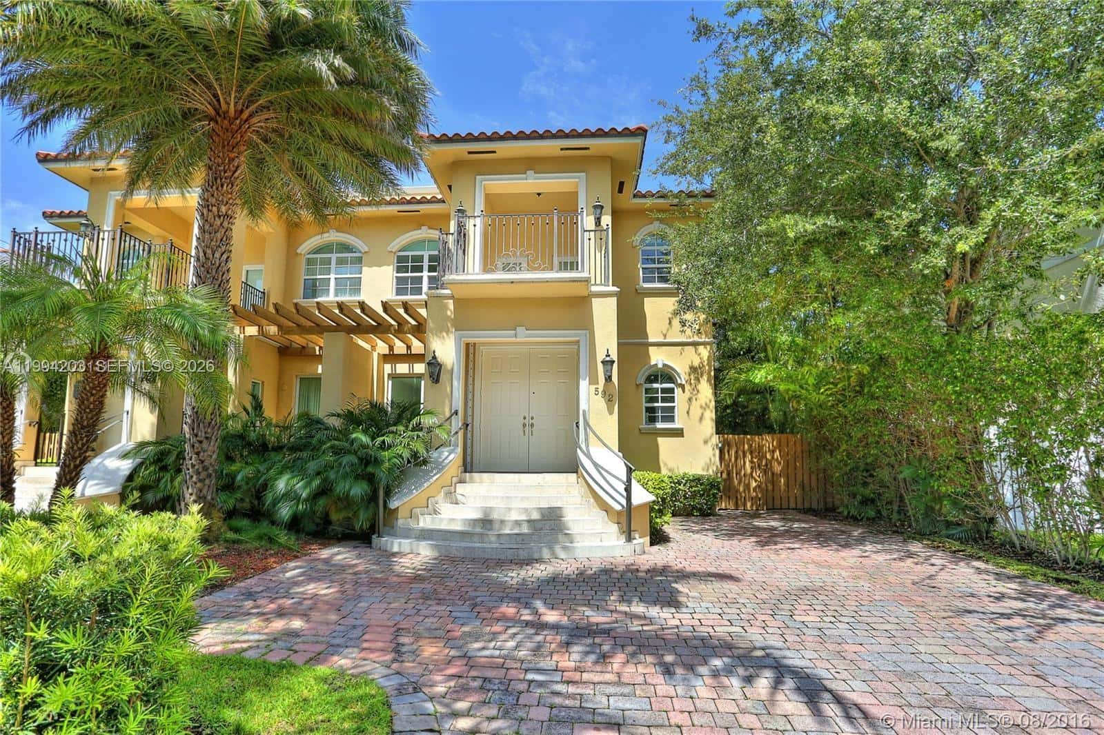 592 Fernwood Rd # B, Key Biscayne FL 33149
