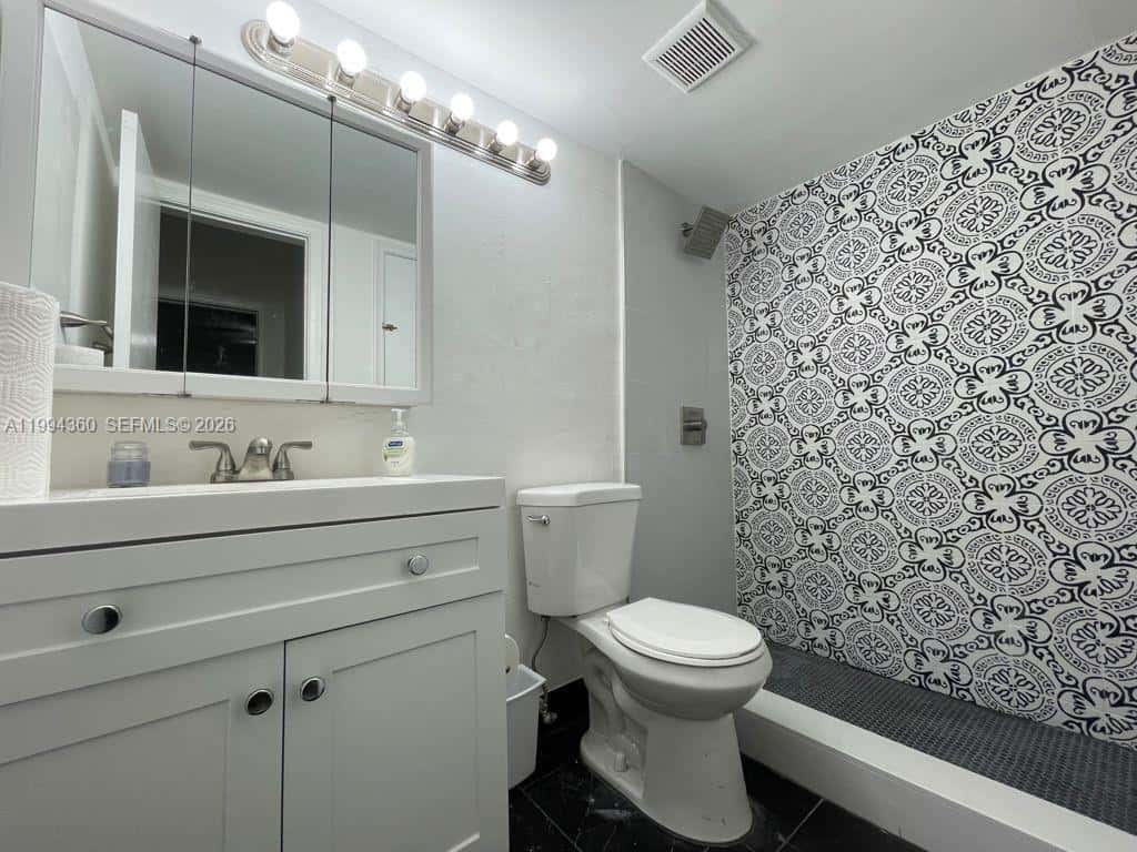 8701 SW 141st St # C5, Palmetto Bay FL 33176