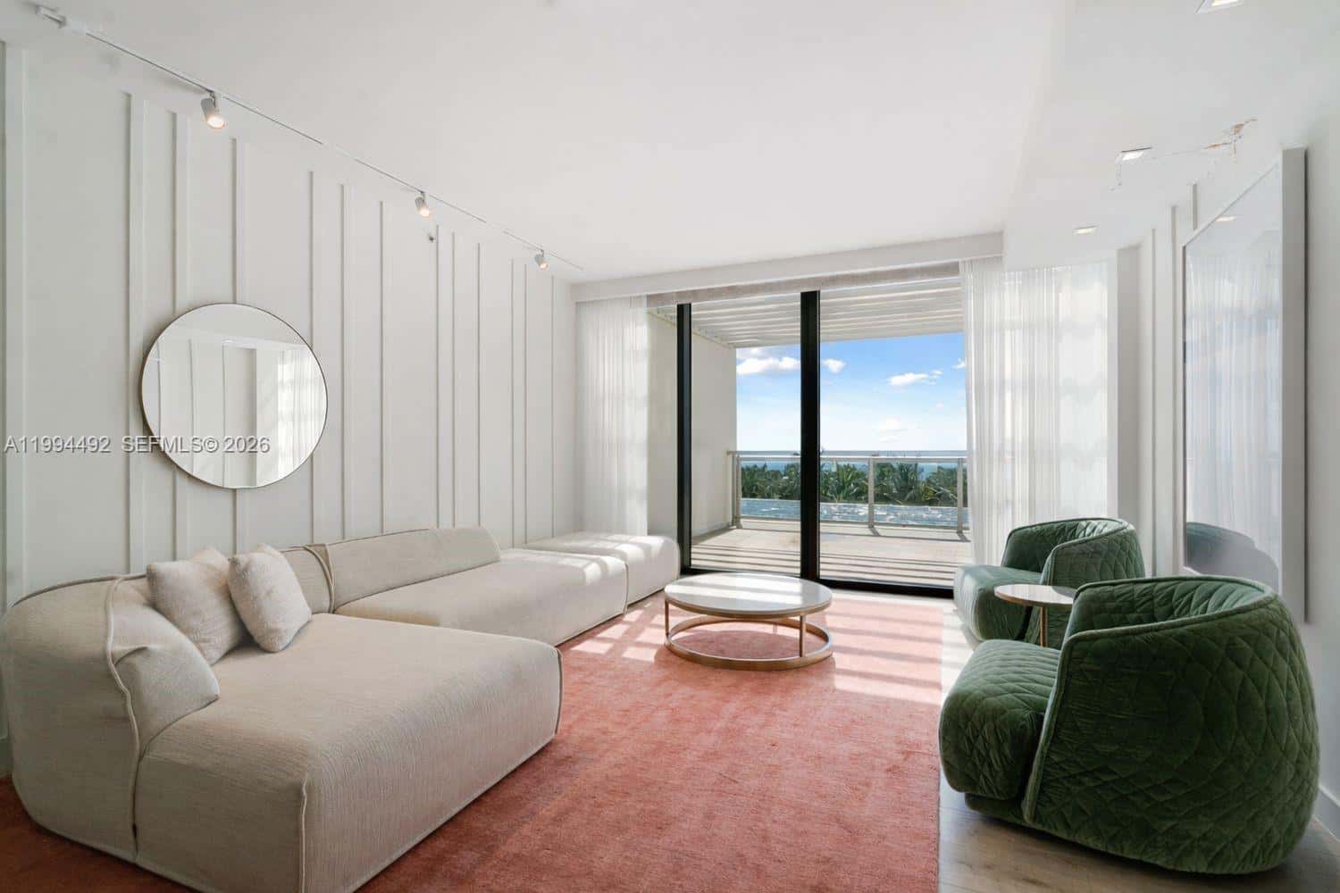 2201 Collins Ave # 532, Miami Beach FL 33139