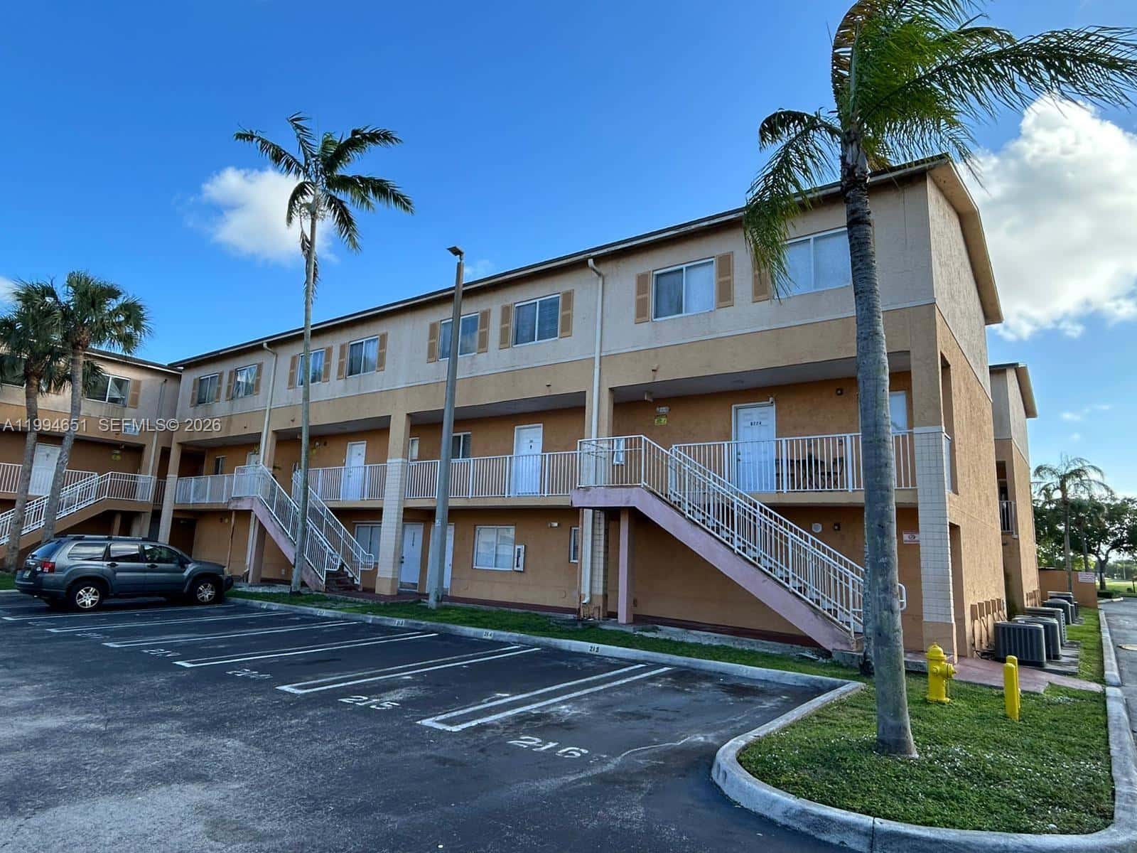6255 KENDALE LAKES CR # 225, Miami FL 33183