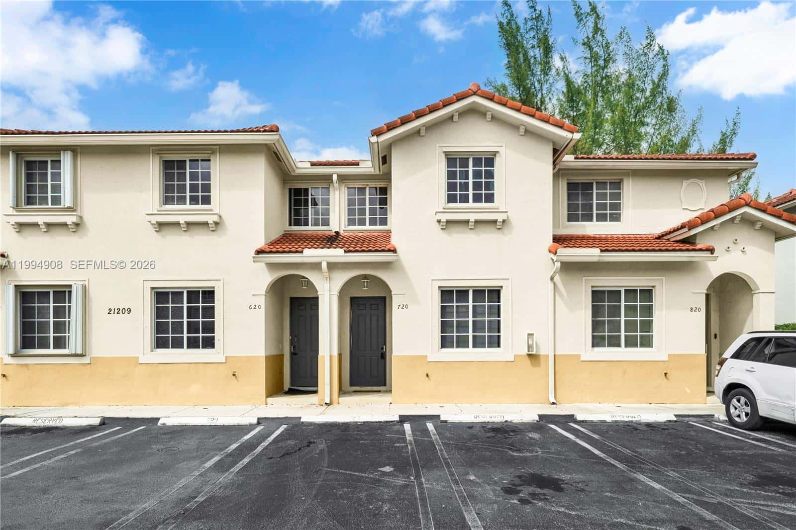 21209 NW 14th Pl # 20, Miami Gardens FL 33169