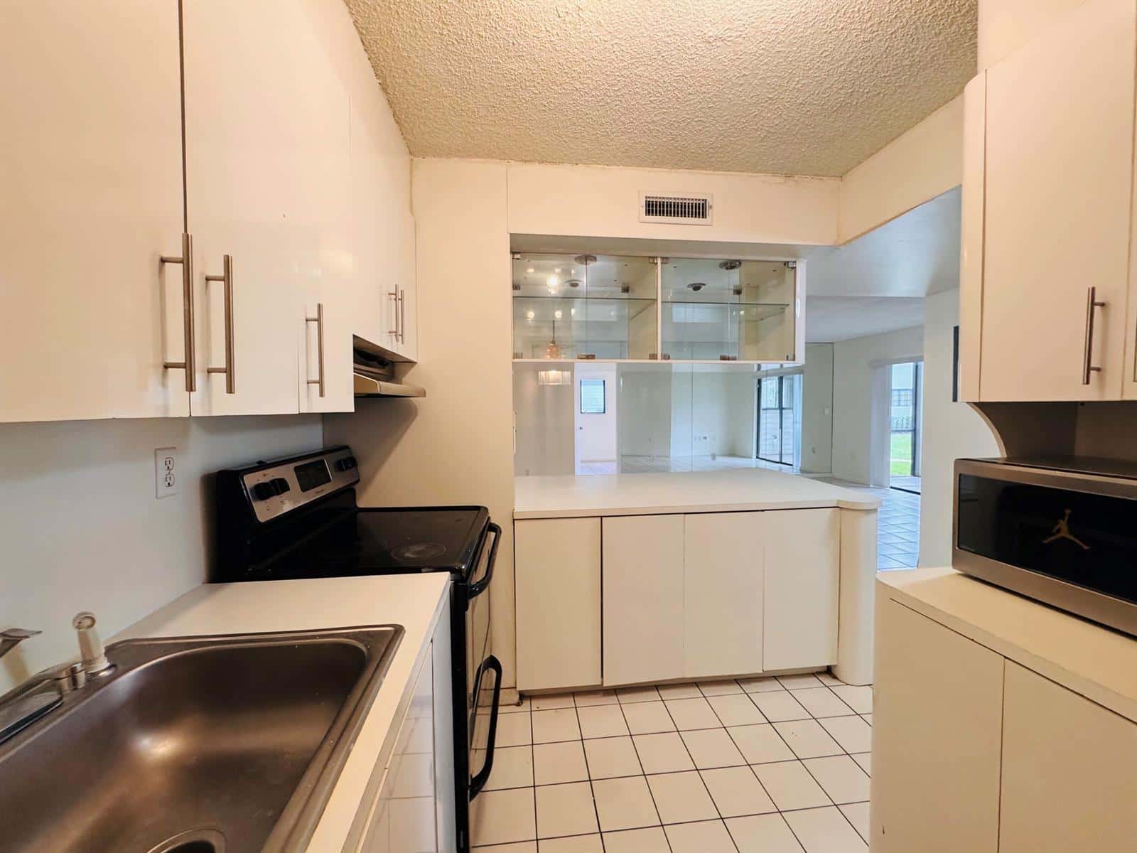20681 NE 4th Place # 105, Miami FL 33179