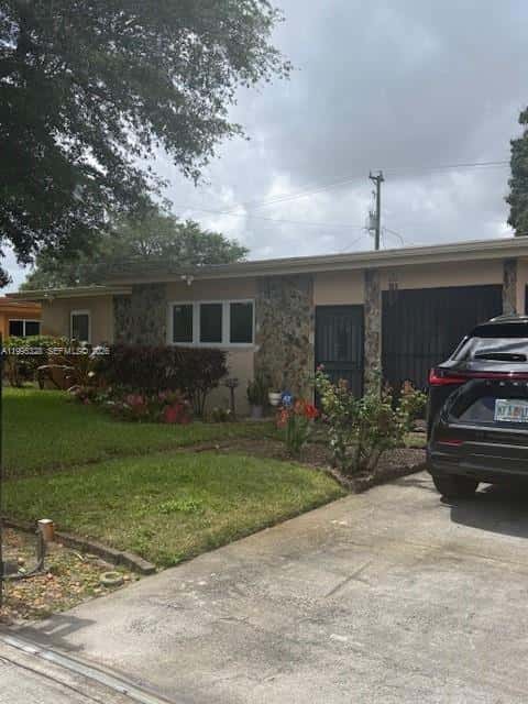 16300 NW 21st Ave, Miami Gardens FL 33054
