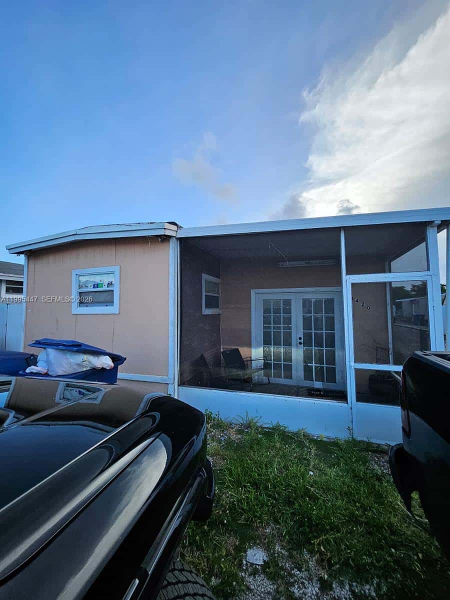 1420 SW 129 Ct # 1, Miami FL 33184