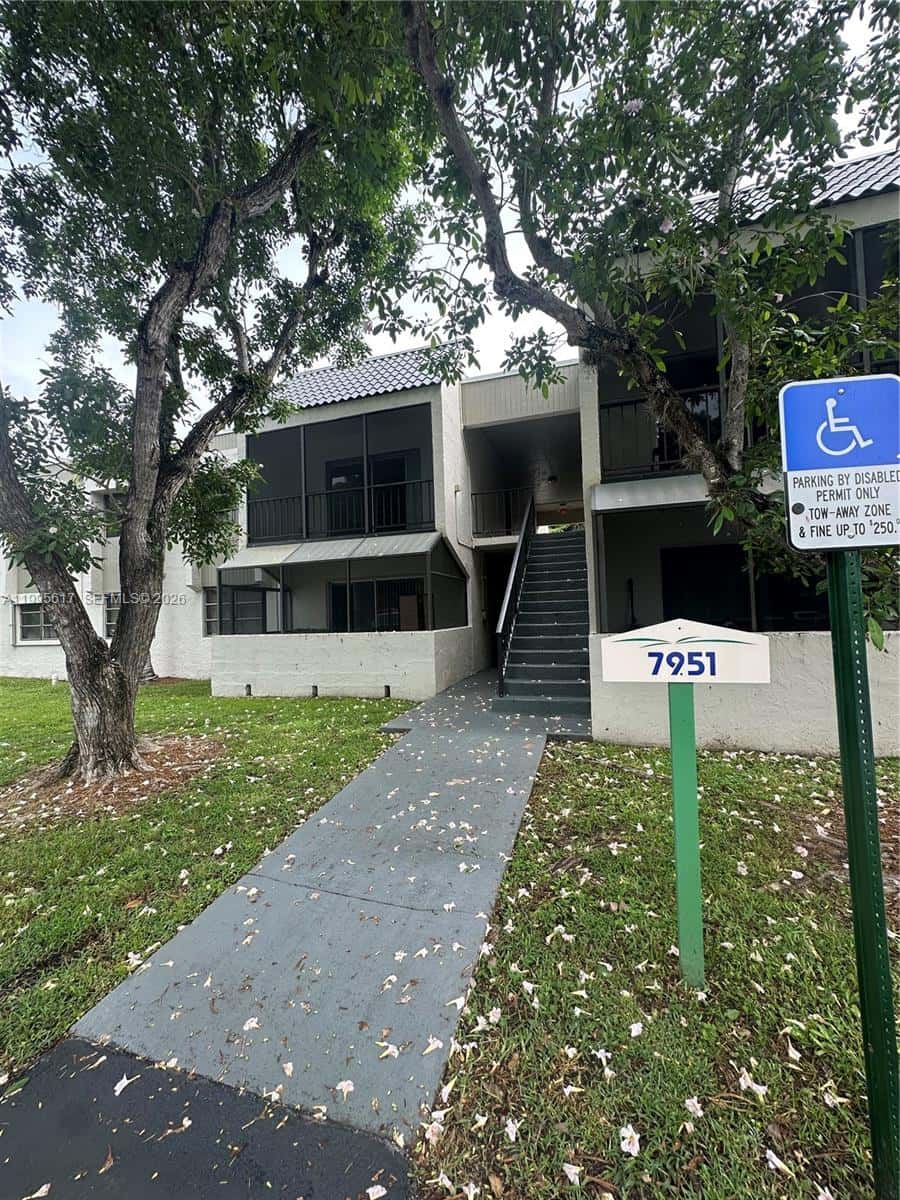 7951 SW 104th St # 209D, Miami FL 33156