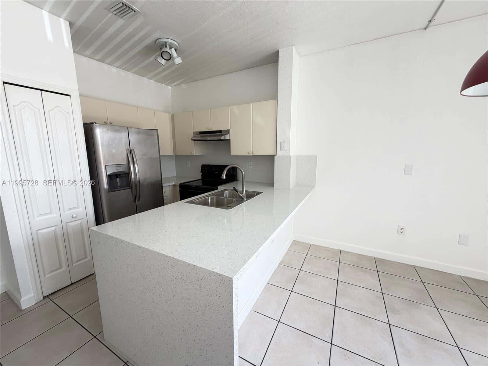 7080 NW 177th St # 13, Hialeah FL 33015
