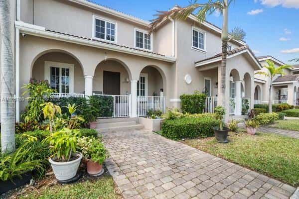 27554 SW 140th Ave, Homestead FL 33032