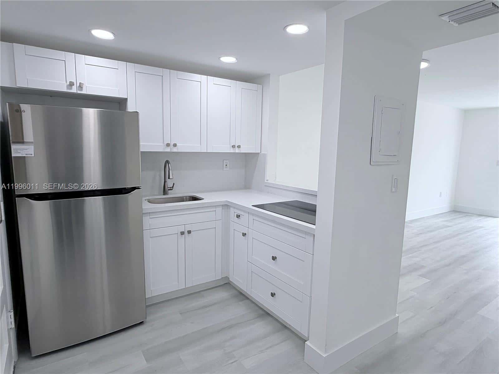 2980 Point East Dr # D112, Aventura FL 33160