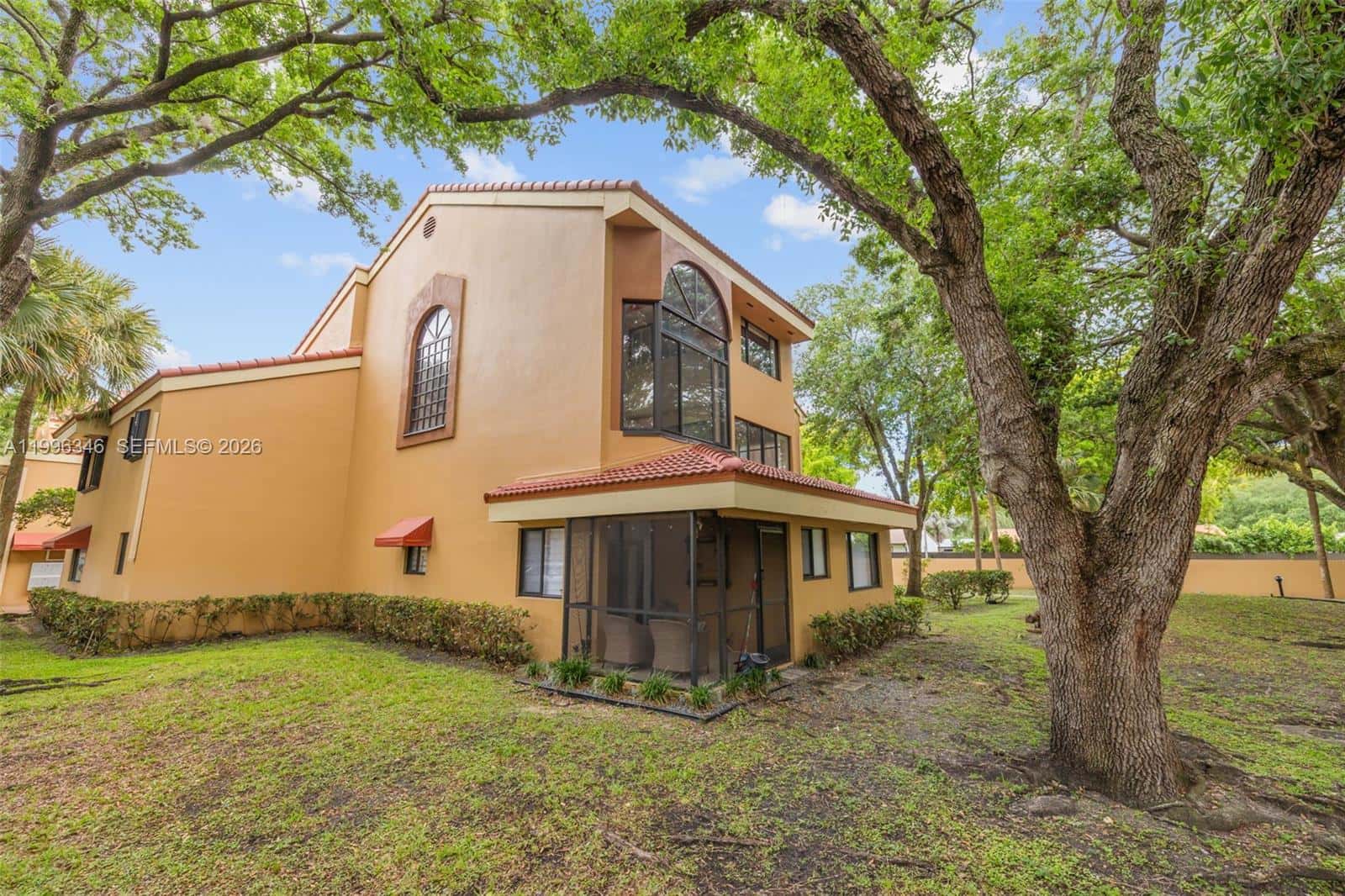 15485 N Miami Lakeway N # 2, Miami Lakes FL 33014