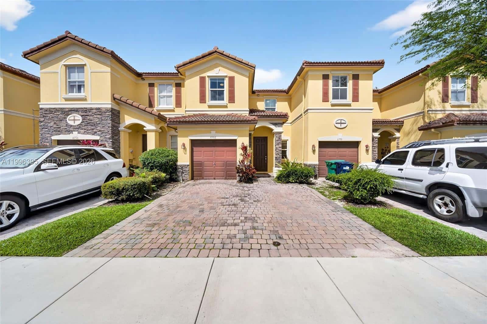 8766 NW 112th Path, Doral FL 33178
