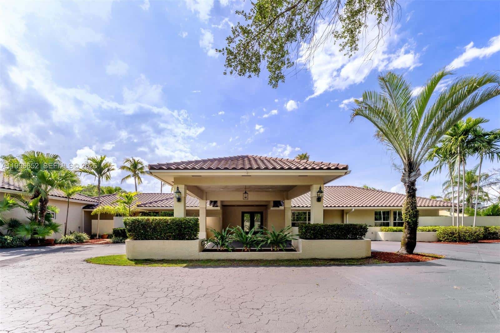 7201 SW 174th St, Palmetto Bay FL 33157