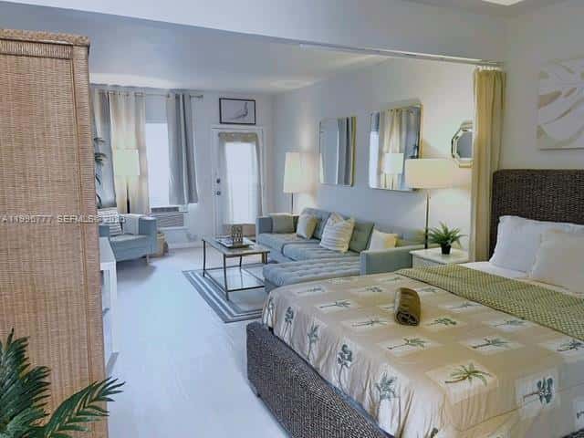 1050 Pennsylvania Ave # 28, Miami Beach FL 33139