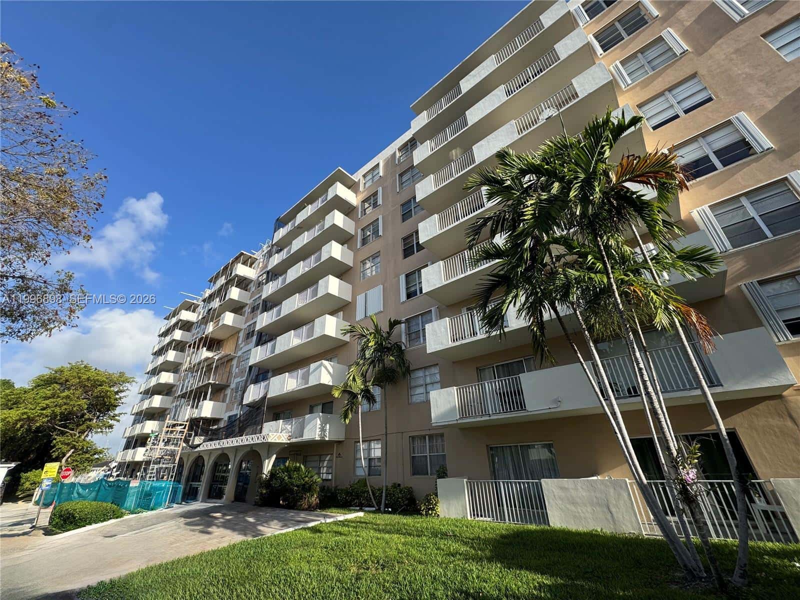 1455 N Treasure Dr # 7B, North Bay Village FL 33141