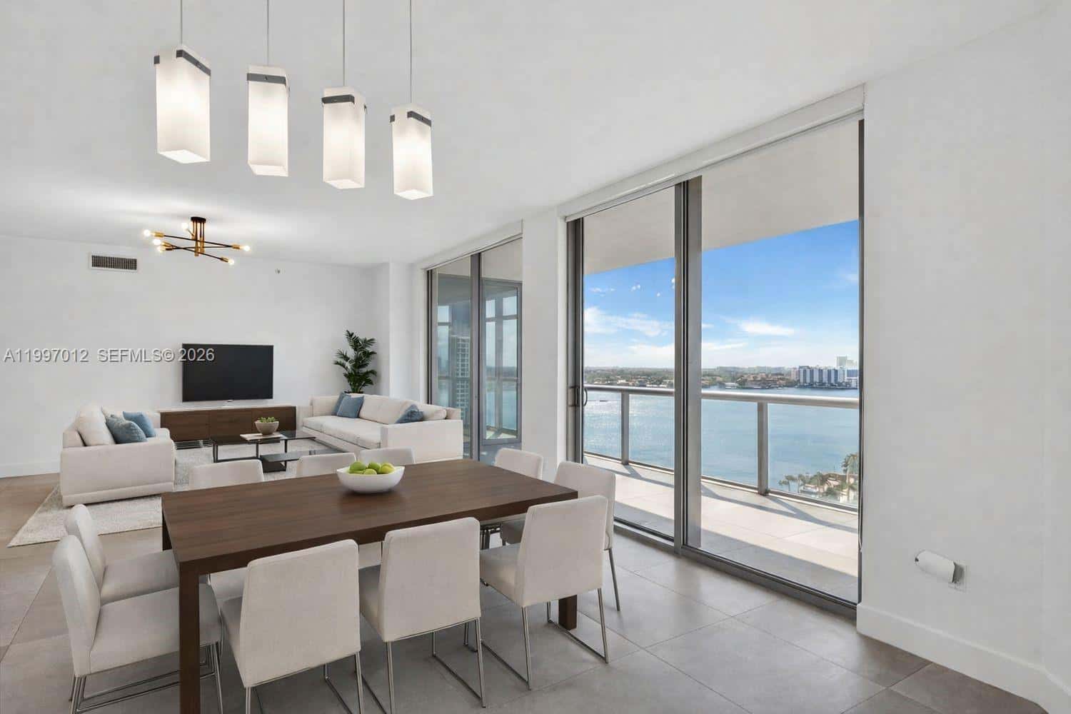 17301 Biscayne Blvd # 1401, North Miami Beach FL 33160