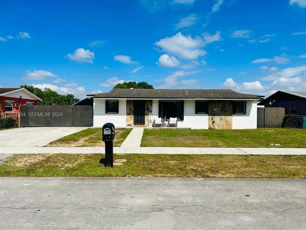 3763 NW 204th St, Miami Gardens FL 33055