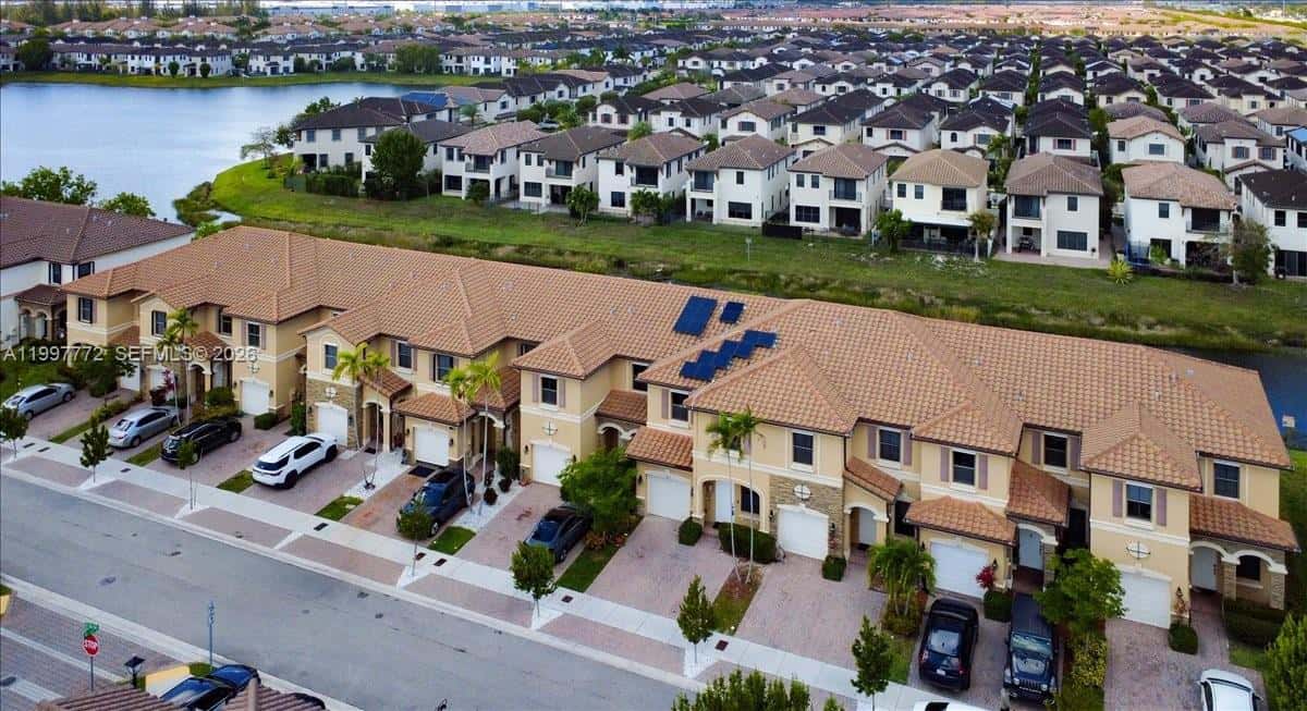 3335 W 94th Ter, Hialeah FL 33018