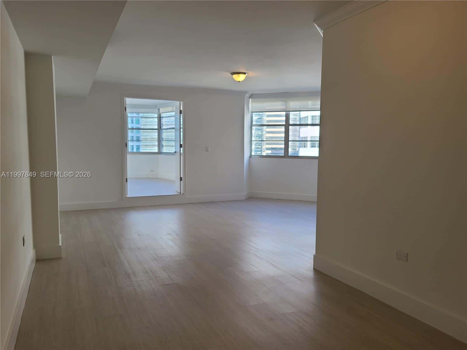 999 Brickell Bay Dr # 1207, Miami FL 33131