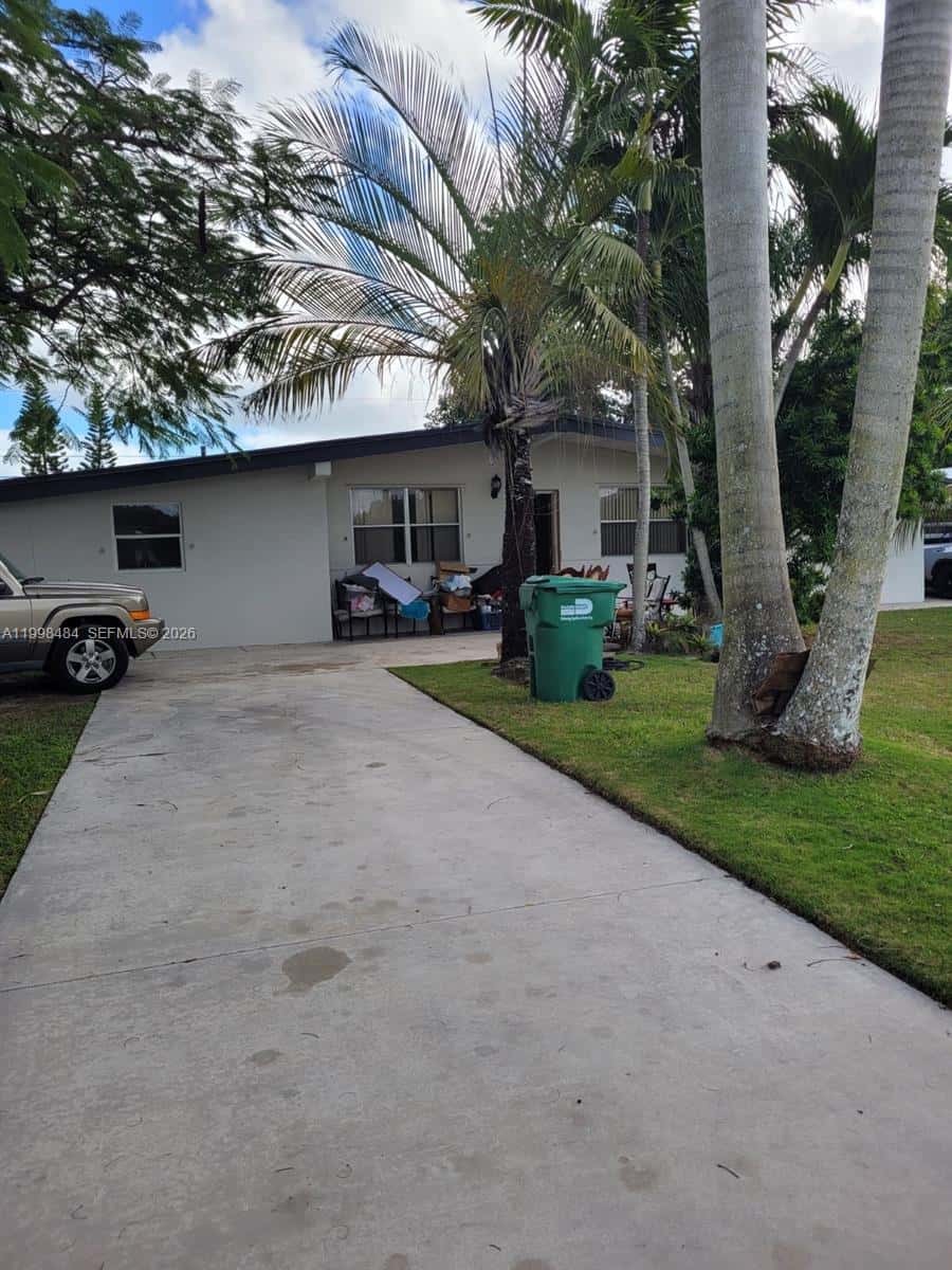 26925 SW 145th Ave, Homestead FL 33032