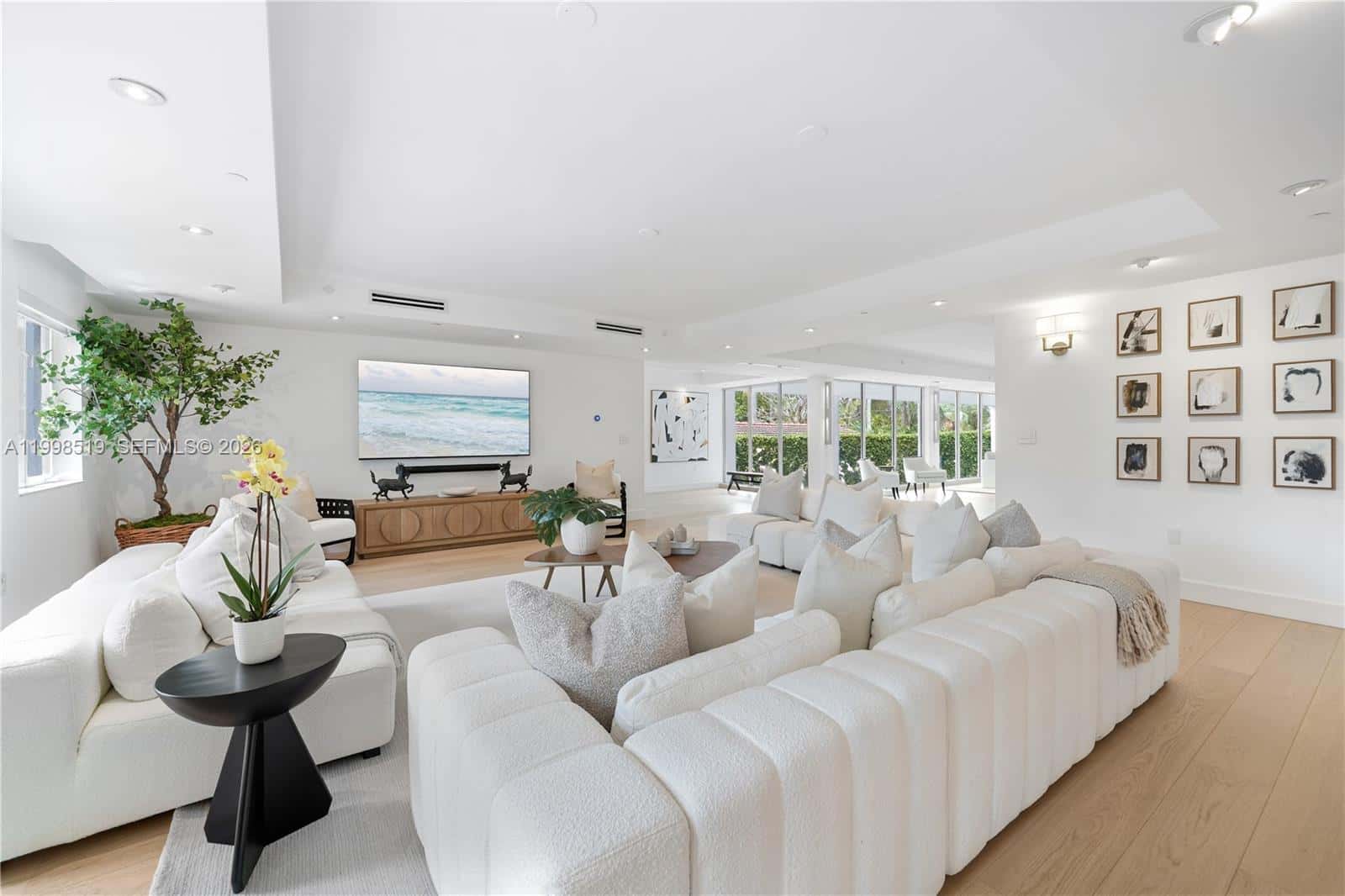 215 Palm Ave, Miami Beach FL 33139