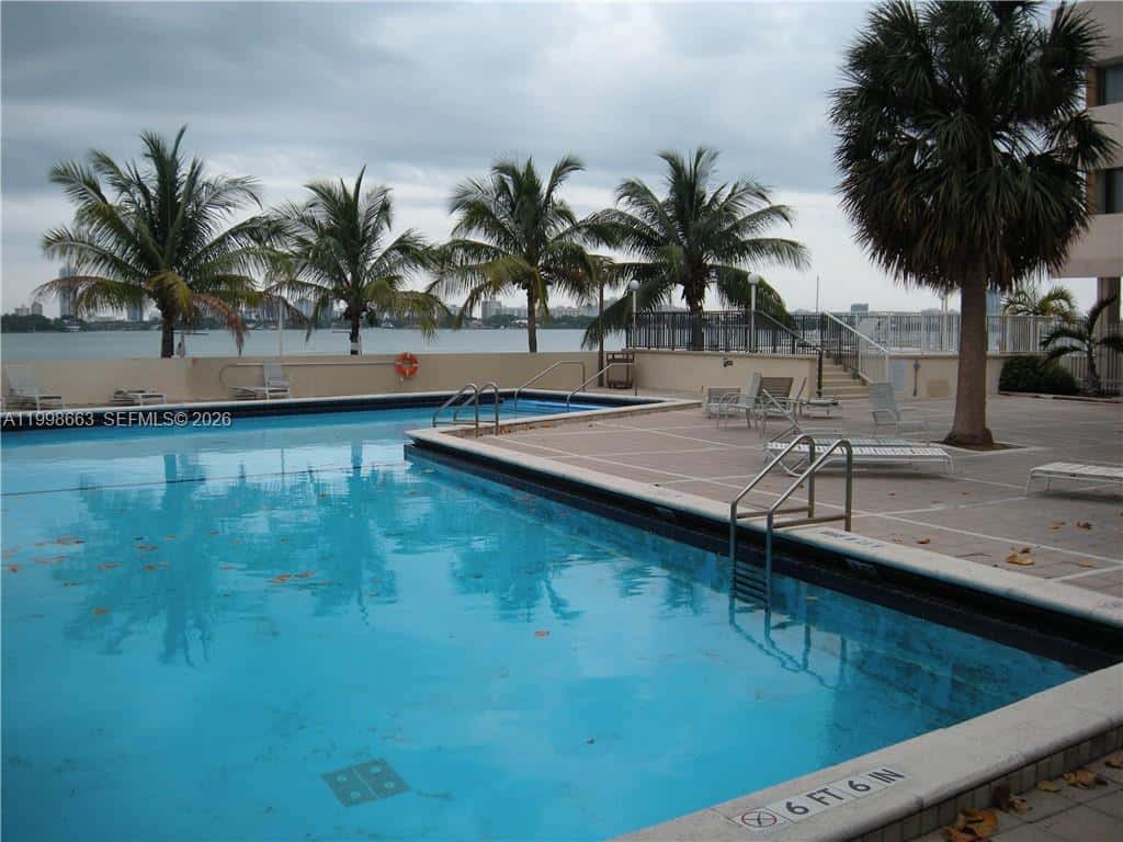 7545 E Treasure Dr # 2K, North Bay Village FL 33141