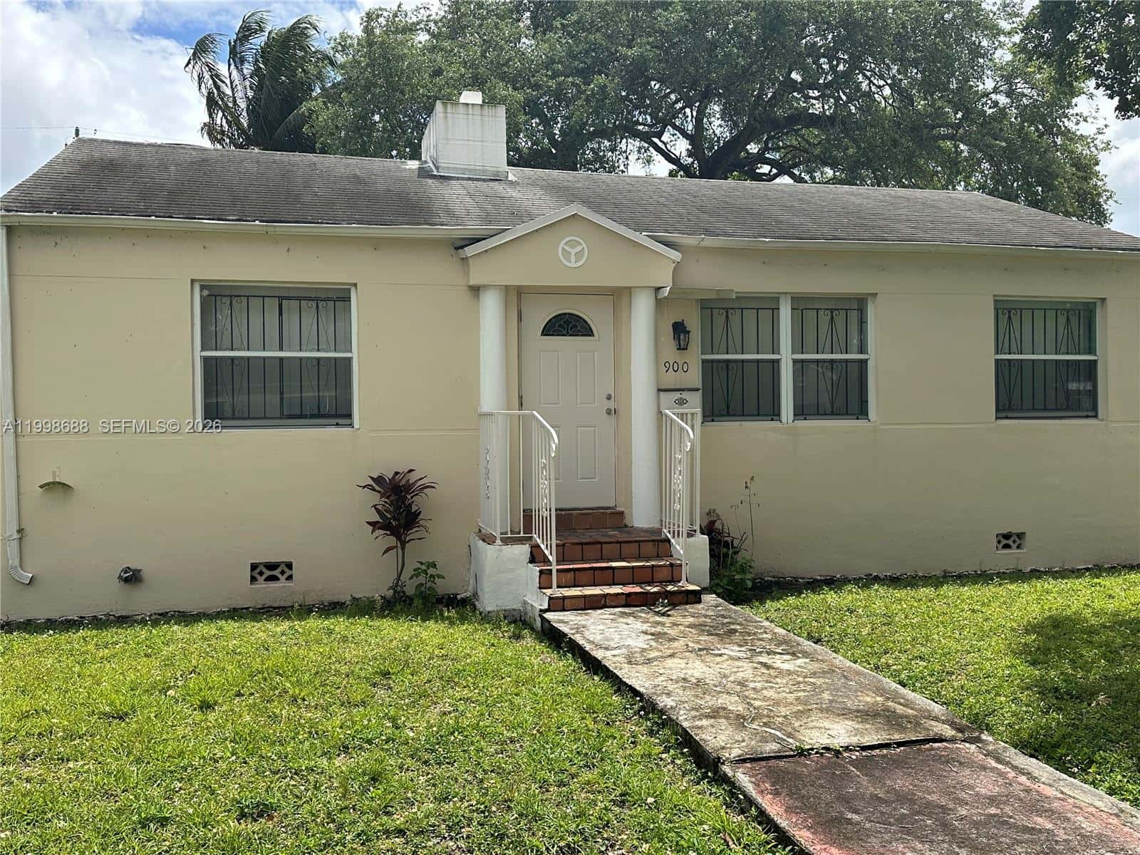 900 NW 75th St, Miami FL 33150