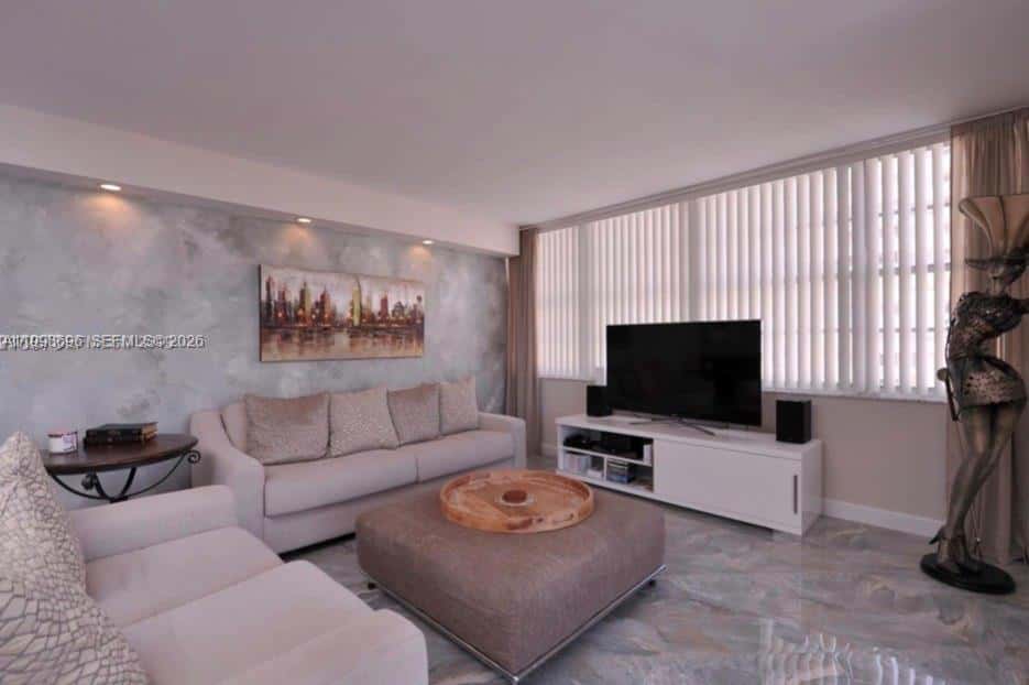 18041 Biscayne Blvd # 1104, Aventura FL 33160
