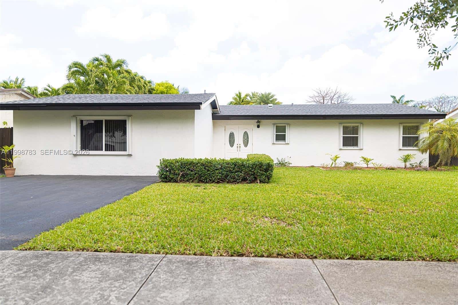 10241 SW 128th Ave, Miami FL 33186
