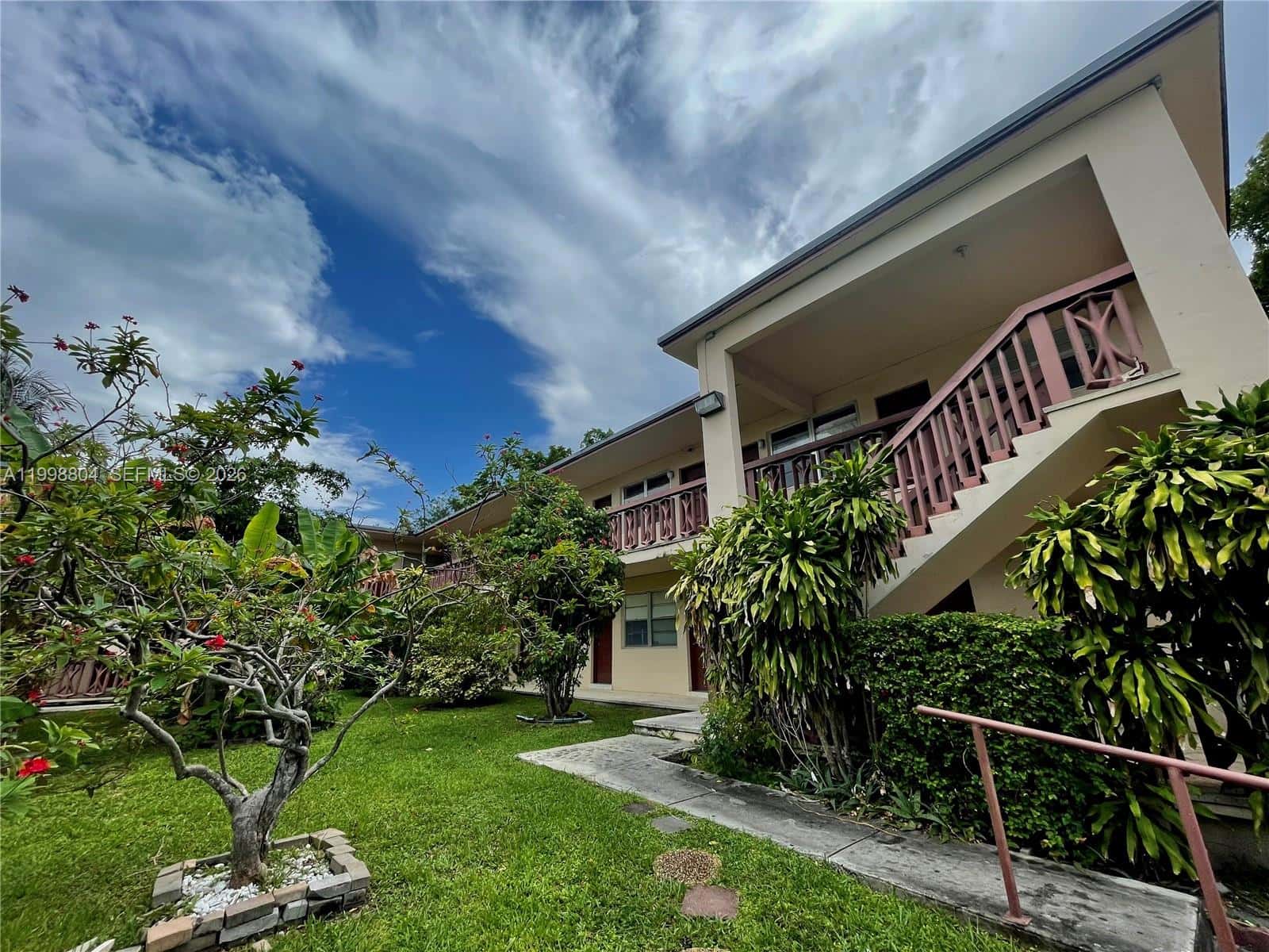 675 SW 7th Ave # 11, Miami FL 33130