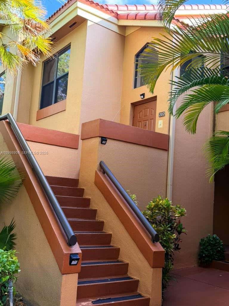 15515 N Miami Lakeway N # 11, Miami Lakes FL 33014