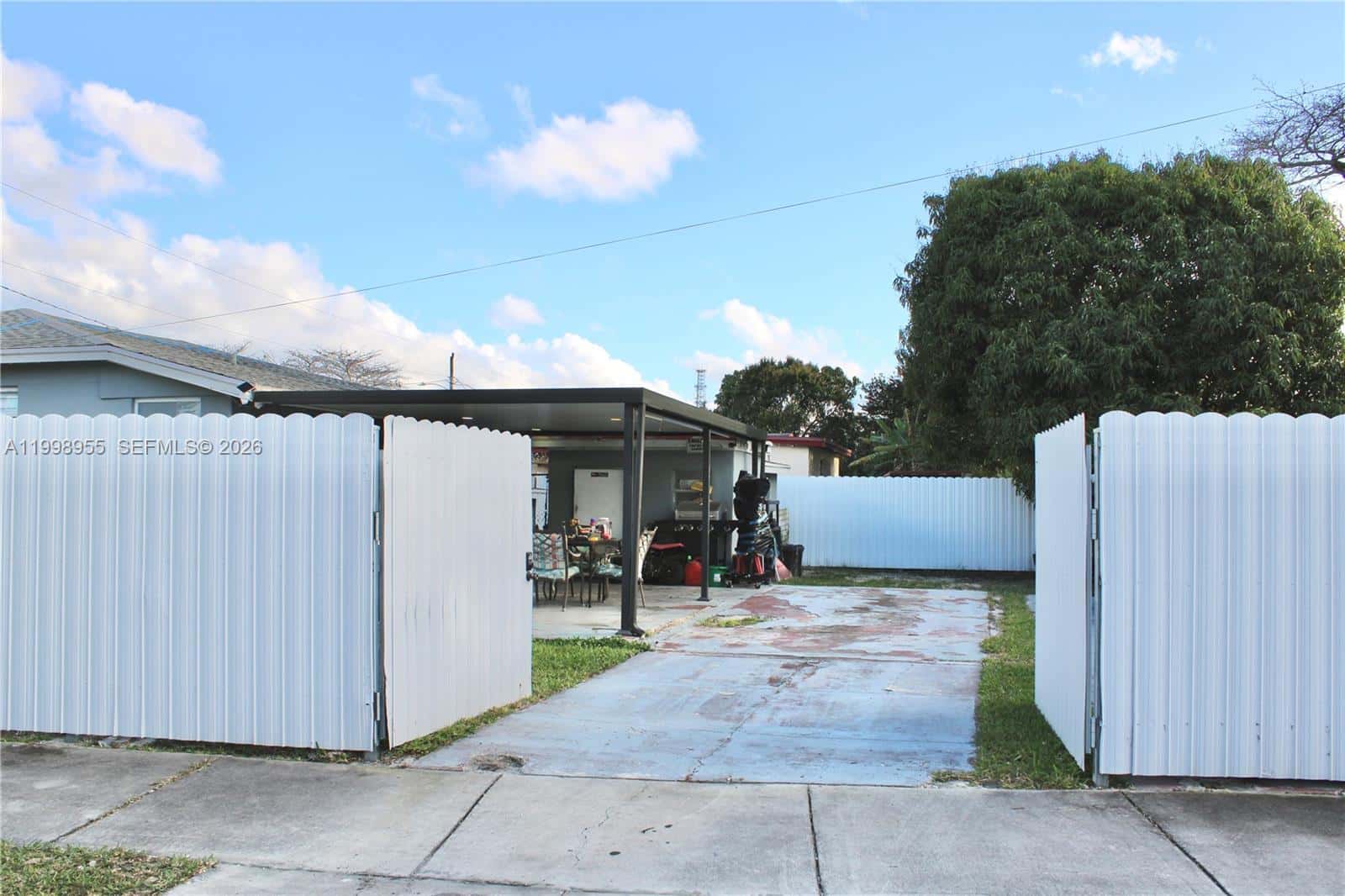 17710 SW 102nd Ave, Miami FL 33157
