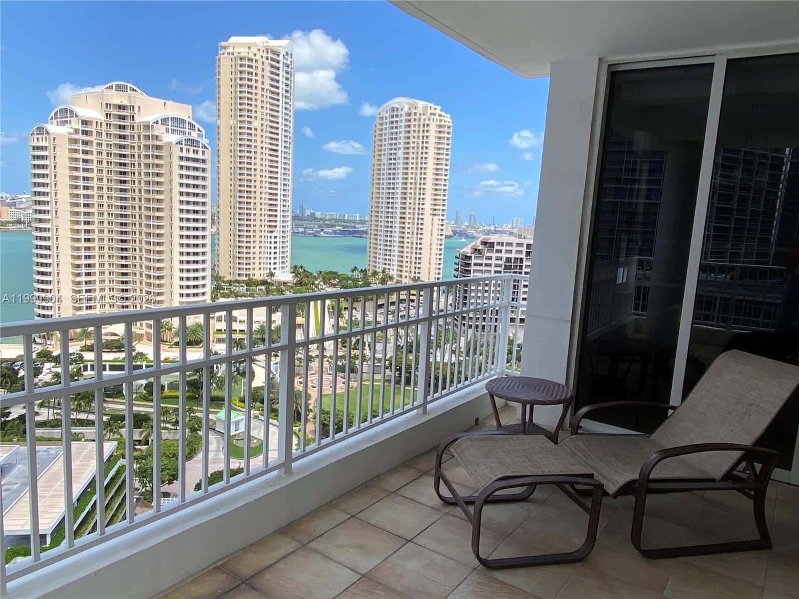 701 Brickell Key Blvd # 2104, Miami FL 33131