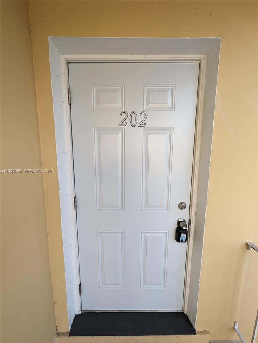 7360 SW 82nd St # E202, Miami FL 33143